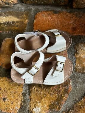 L’AMOUR sandals.